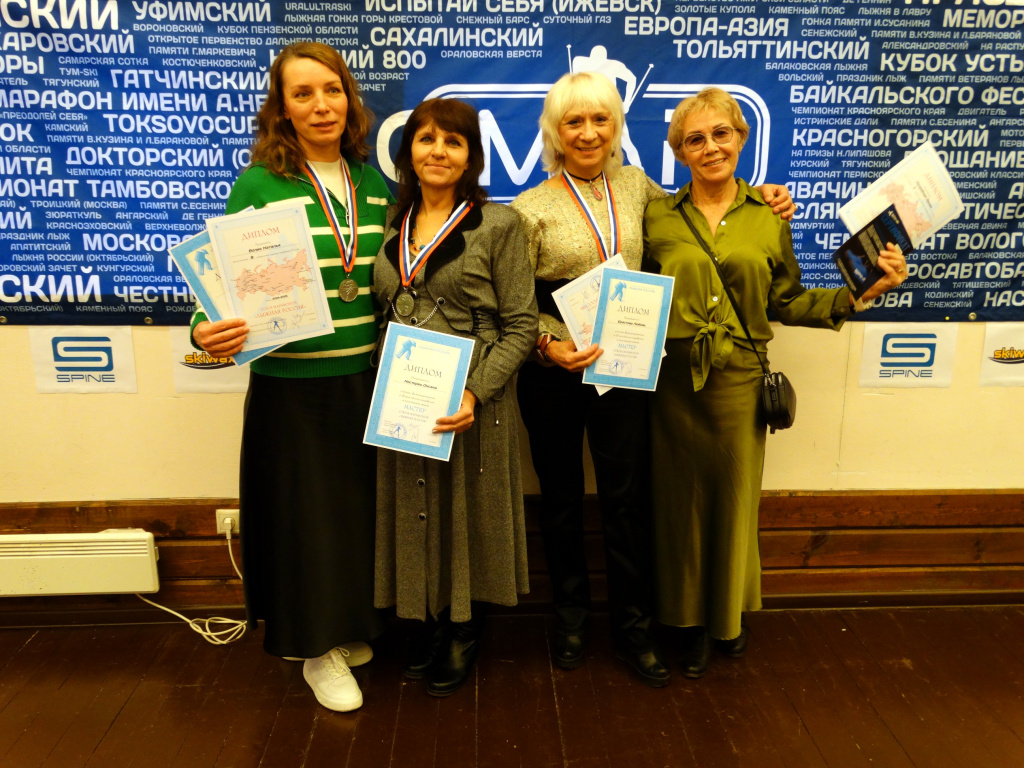 Мастера СМЛР Наталья Волик, Оксана Нестерец, Любовь Ерастова и Лилия Погребная. 