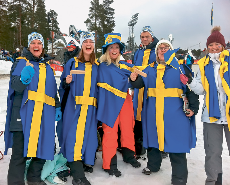 В гонках с раздельным стартом на 10 км у женщин и 15 км у мужчин победный праздник пришел и на шведскую улицу.