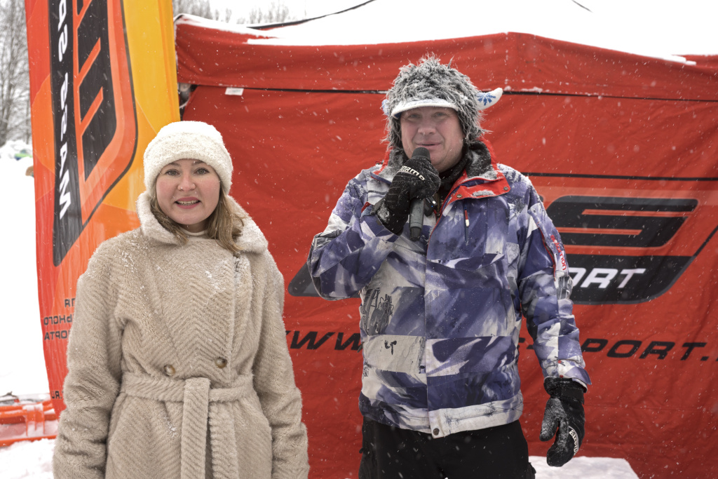 Организаторы соревнований Антон и Юлия Менс (компания MASS-SPORT)