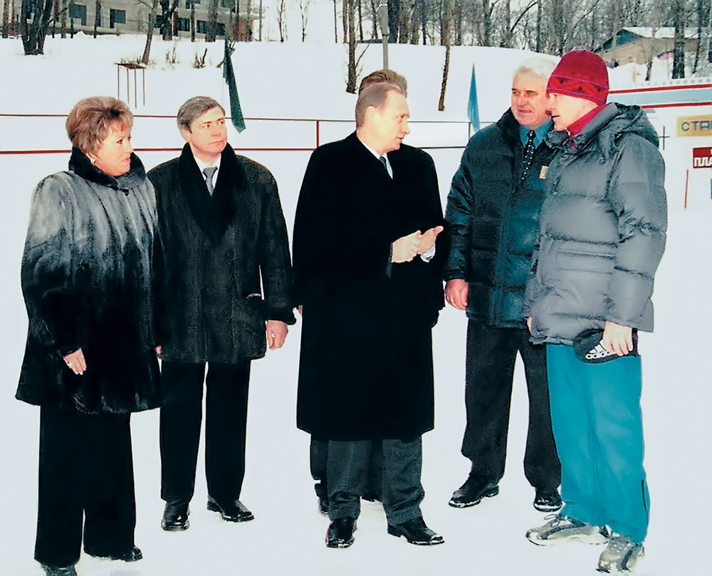 2002 год, Планерная. Президент Путин приехал на проводы национальной команды на Олимпиаду в Америку. Путин, Акентьев, Грушин, Рожков и Матвиенко.
