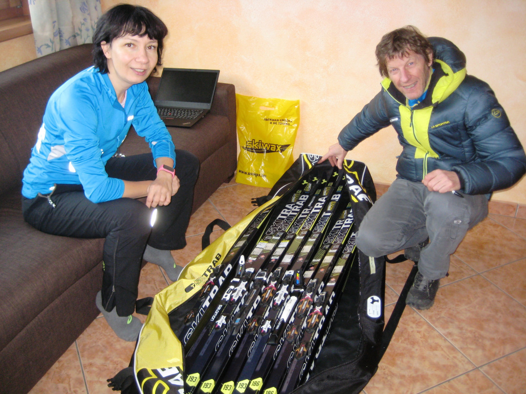 К нам гости приехал один из братьев-совладельцев "Trab" Адриано Трабукки и привёз десяток пар лыж на тесты. Спасибо, Адриано! 