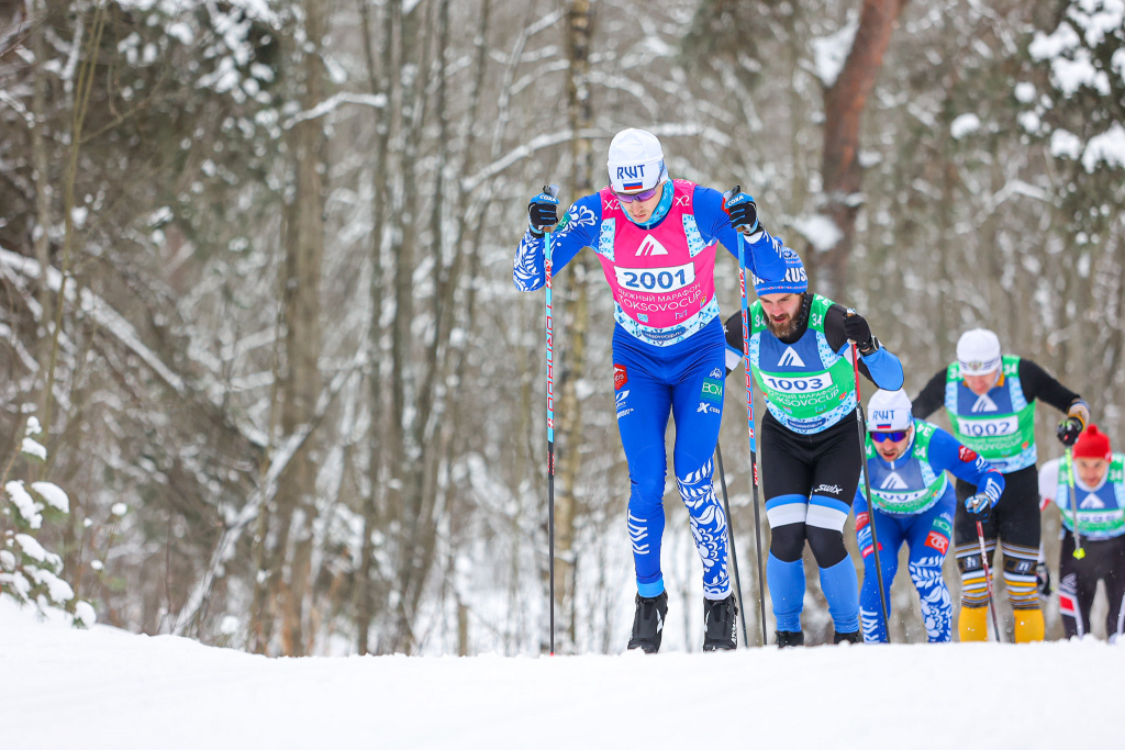 Как и положено одному из лидеров серии Ski Classics Ермил Вокуев преодолевал дистанцию гонки без держащей мази - даблполингом.