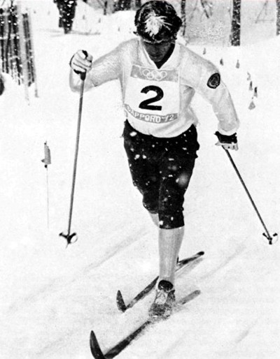 Юрий Скобов на 30 км дистанции в Саппоро 1972г., где он занял 15 место (победил Вячеслав Веденин). На дистанции 15 км Скобов показал 5-й результат, проиграв серебряному призеру Федору Симашёву 3,5 сек., а третьему месту всего 2 сек. 