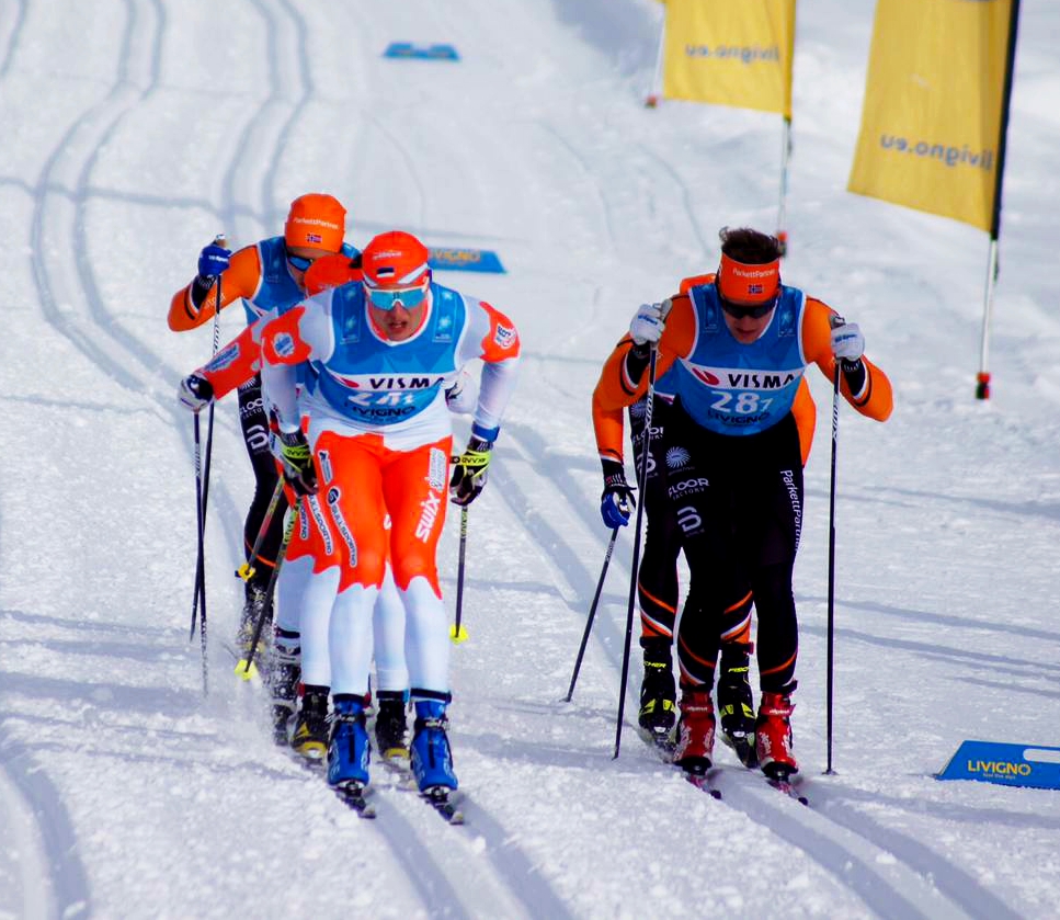 Эстонский гонщик Март Кевин уже выступал в соревнованиях Ski classics в Ливиньо на новых Spine Carrera Carbon Pro. На фото Март на дистанции командного пролога со своими товарищами по Тeam Synnfjell.