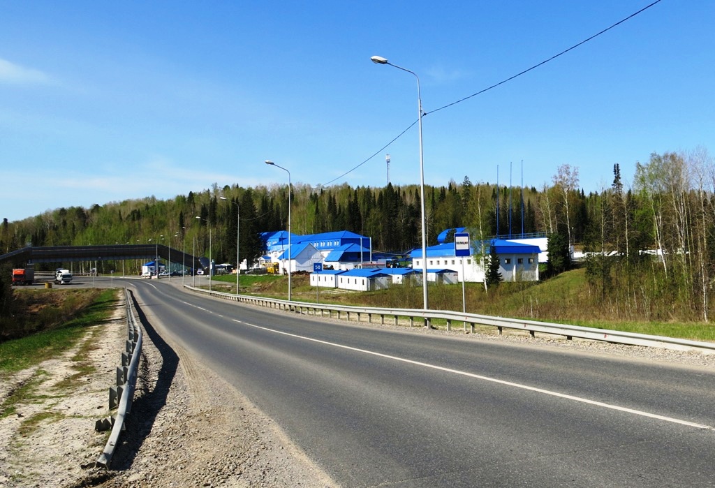 Среди дремучих таежных лесов на федеральной автотрассе Тюмень – Ханты-Мансийск расположен Уватский биатлонный центр.