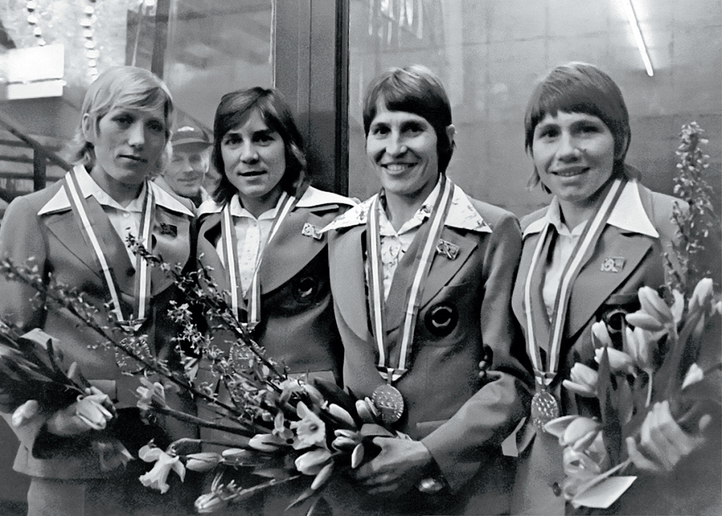 Победительницы эстафетной гонки 4х5 км на Олимпиаде-1976: Зинаида Амосова, Раиса Сметанина, Галина Кулакова, Нина Балдычева