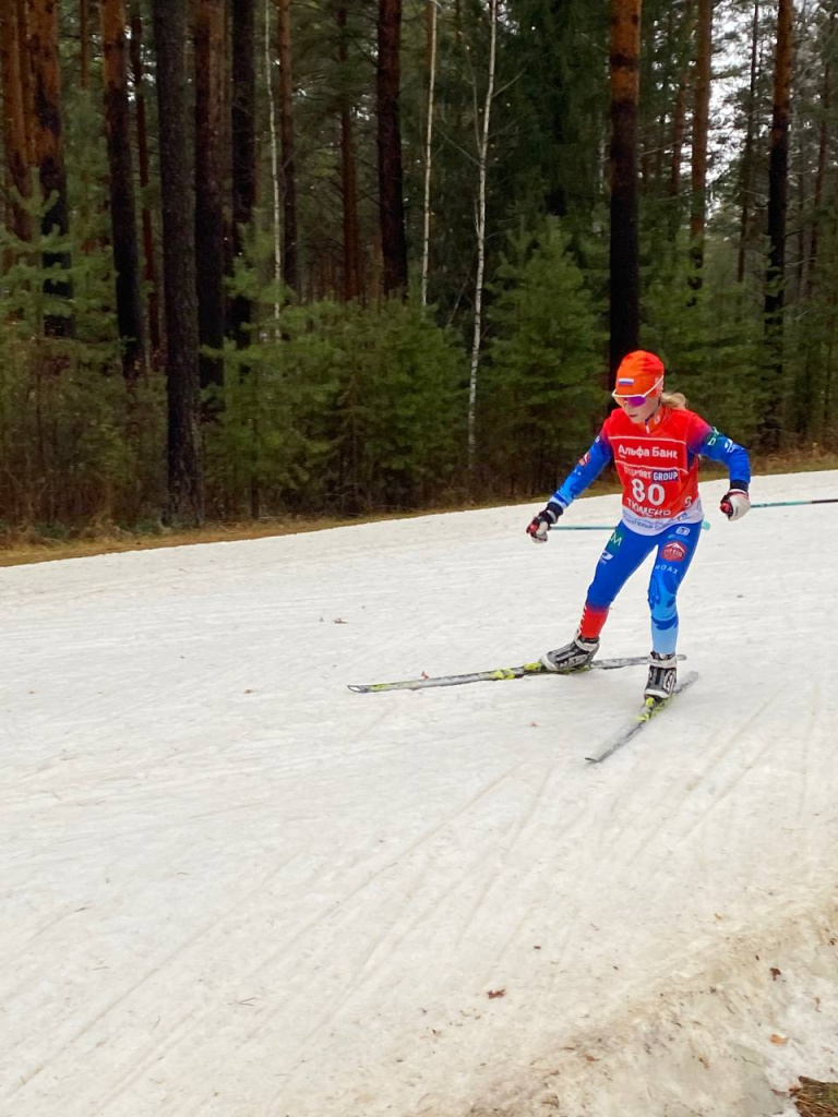 Тюмень. Ревина Карина. Самый главный фанат команды. Знает про даблполинг всё, и может легко за день накатать 45 км в свои 10 лет.