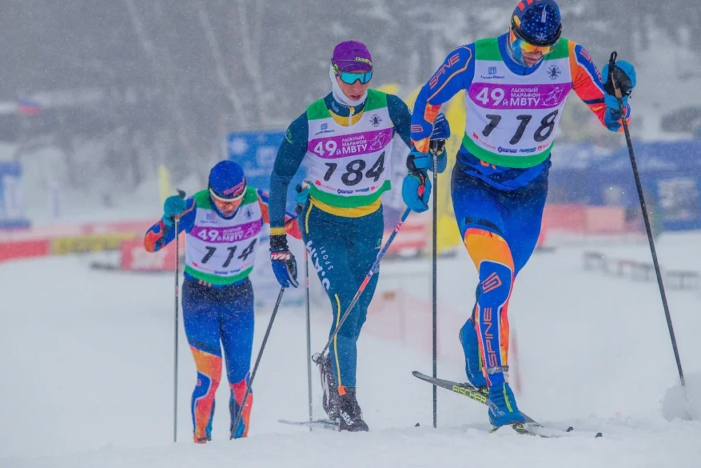 Глеб Салов Тройка лидеров на трассе.