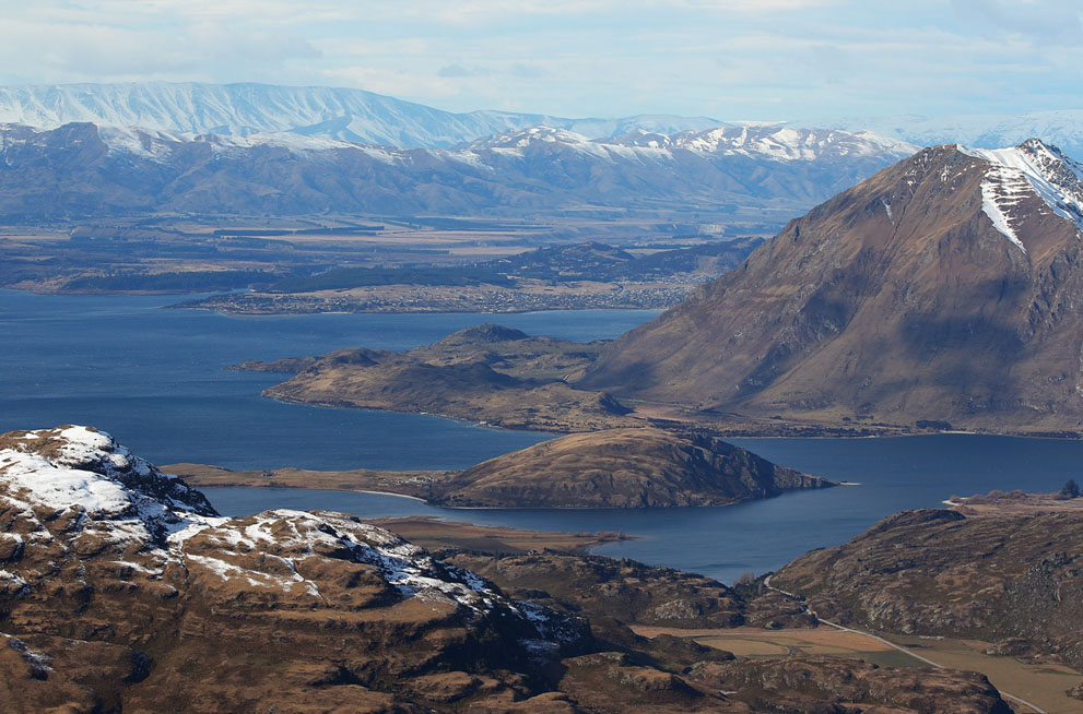 Озеро Wanaka из иллюминатора самолёта