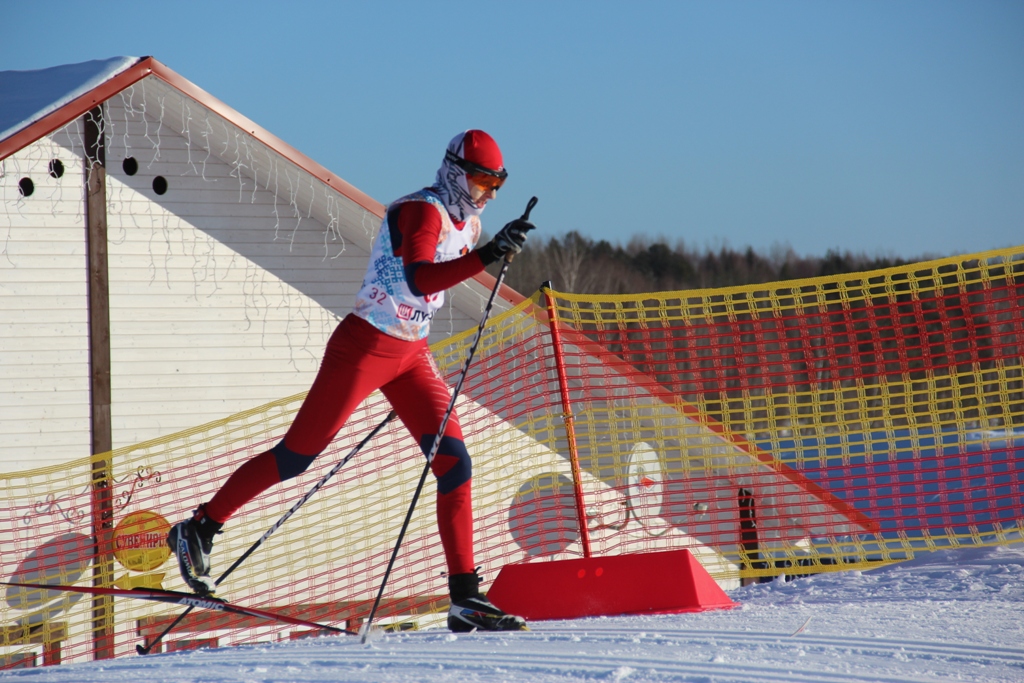 Первенство россии по лыжным гонкам спорт слепых. Малиновка лыжные гонки. Малиновка Архангельская область лыжный центр. Чемпионат России в Малиновке старт.