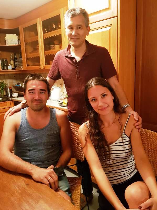 из архива Тауфа Хамитова 17. Тауф Хамитов с сыном Эльдаром и дочерью Элеонорой.