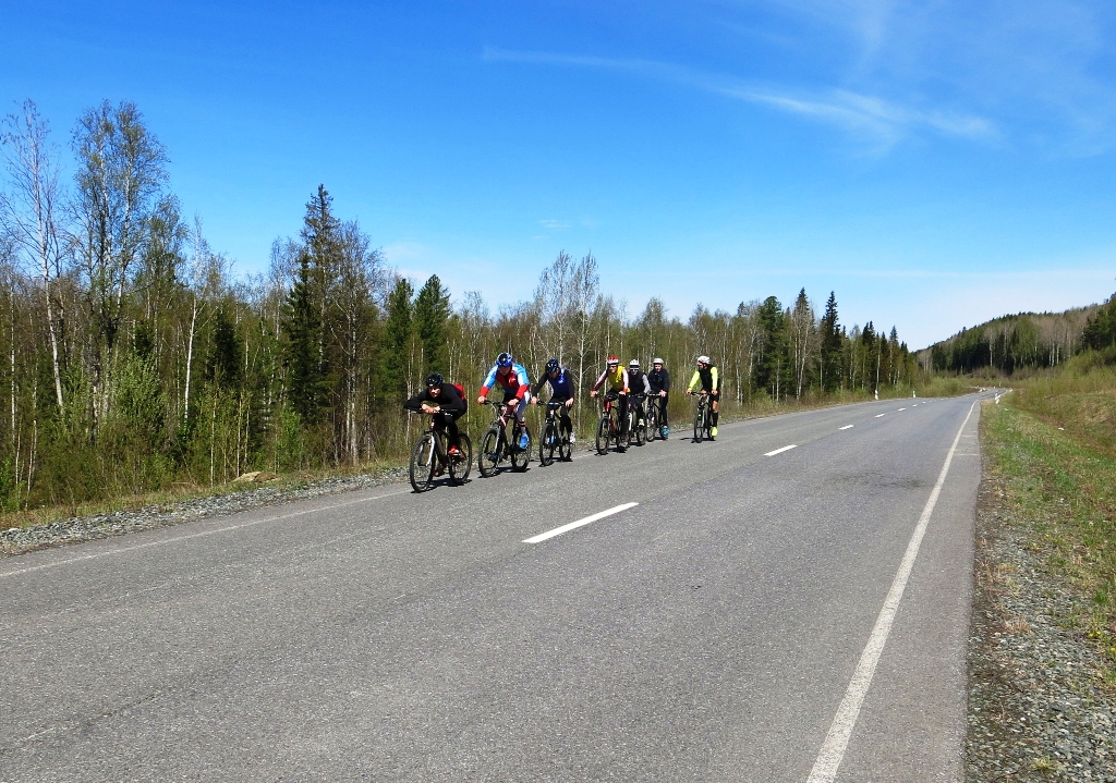 У мужской команды средняя тренировочная скорость уже повыше – более 30 км/час. 