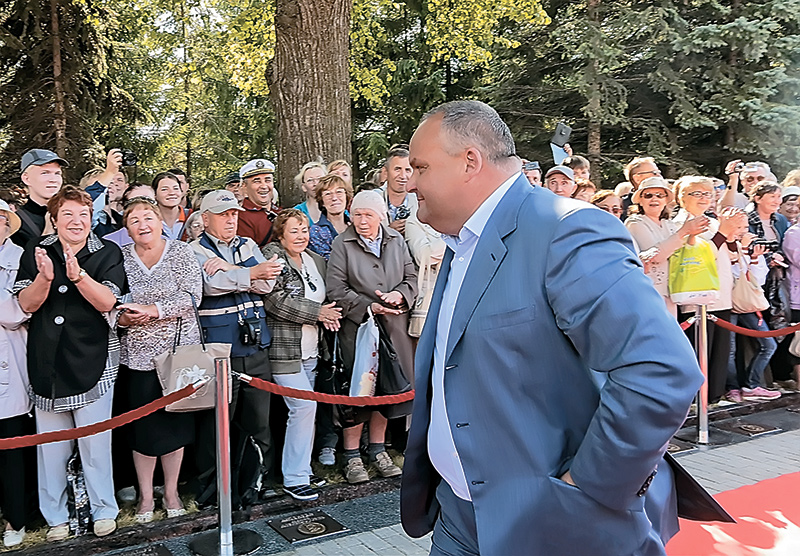 При Ласточкине Рыбинск постепенно начал всё больше и больше напоминать небольшие европейские города.