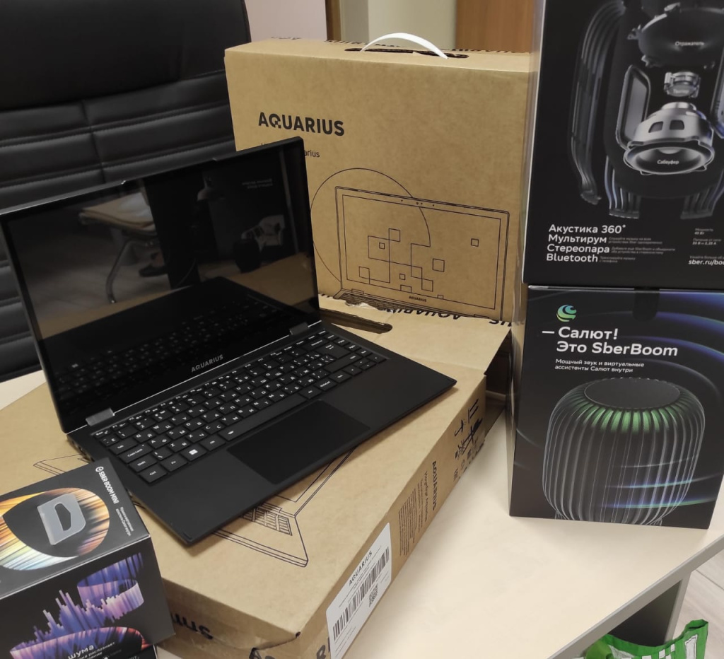 Призы инженерного зачëта марафона МВТУ ждут победителей и призёров! Ноутбуки Аквариус и умные колонки SberBoom и SberBoom Mini. Для сильнейших инженеров-лыжников в мужском и женском зачёте. Не забудьте диплом инженера или трудовую книжку для подтверждения квалификации.