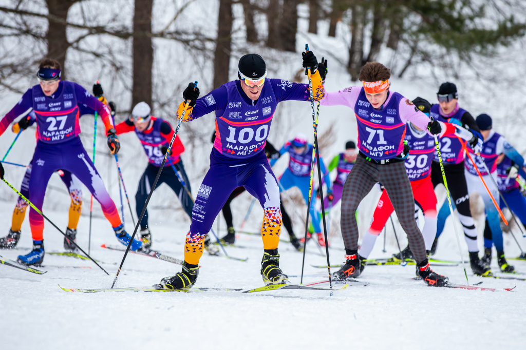 На лидрующую позицию в своей группе вышел экс-главред skisport.ru, а ныне известный ведущий и комментатор спортивных соревнований Андрей Арих