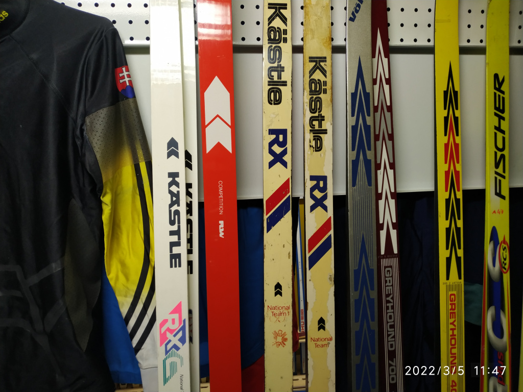 Коллекция лыж Kastle – ну как приличному музею лыж без этого бренда?