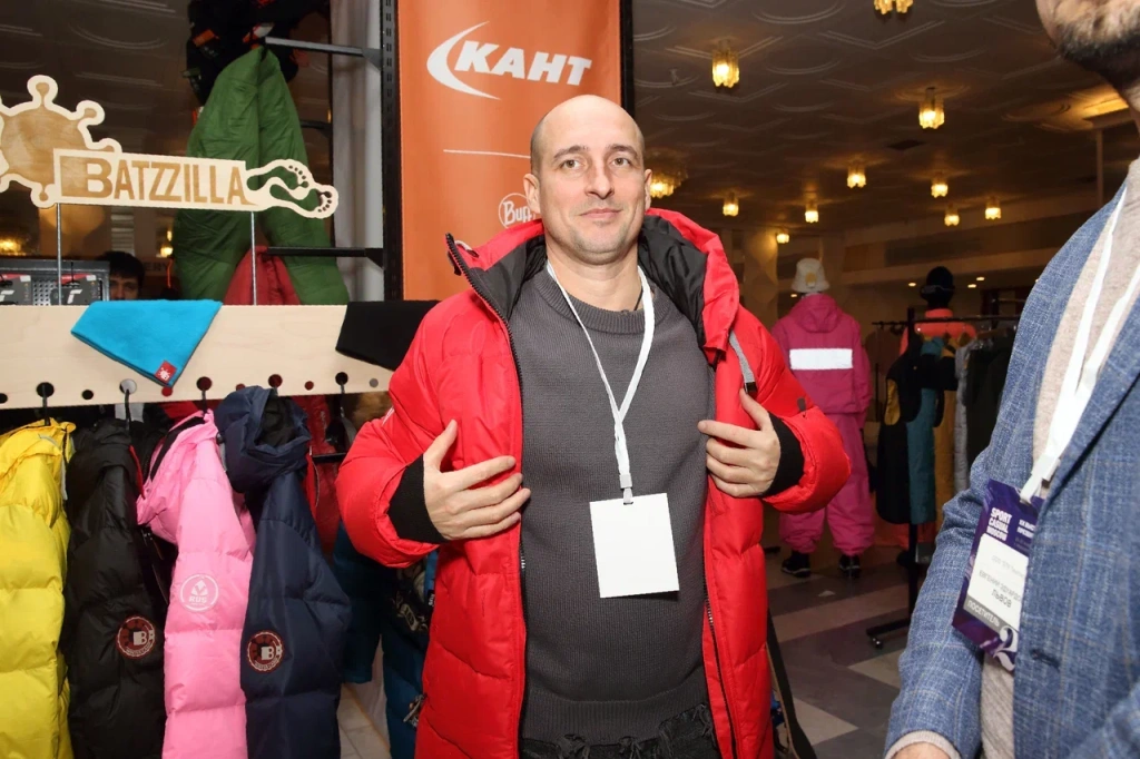 На стенде СК "Кант".