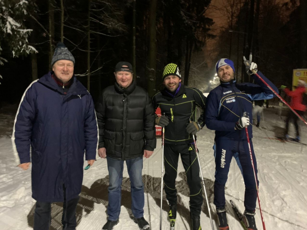 Пресс-служба Одинцовского парка культуры, спорта и отдыха Команда Одинцовского парка: Александр Молотков, Дмитрий Стрелков, Николай Круглов и Дмитрий Ляшенко