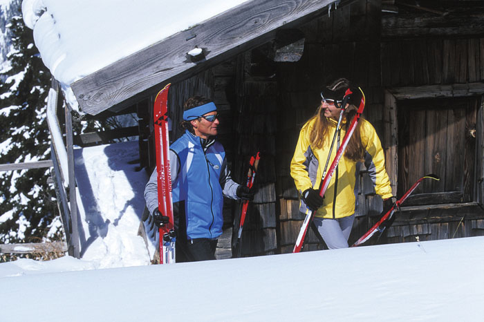 Из архива редакции Мороз и солнце, день чудесный! Берите в охапку своего друга или подругу и… Айда на лыжах! Удовольствие получите – необыкновенное.