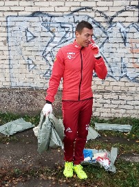 Александр Легков восстанавливается после марафона